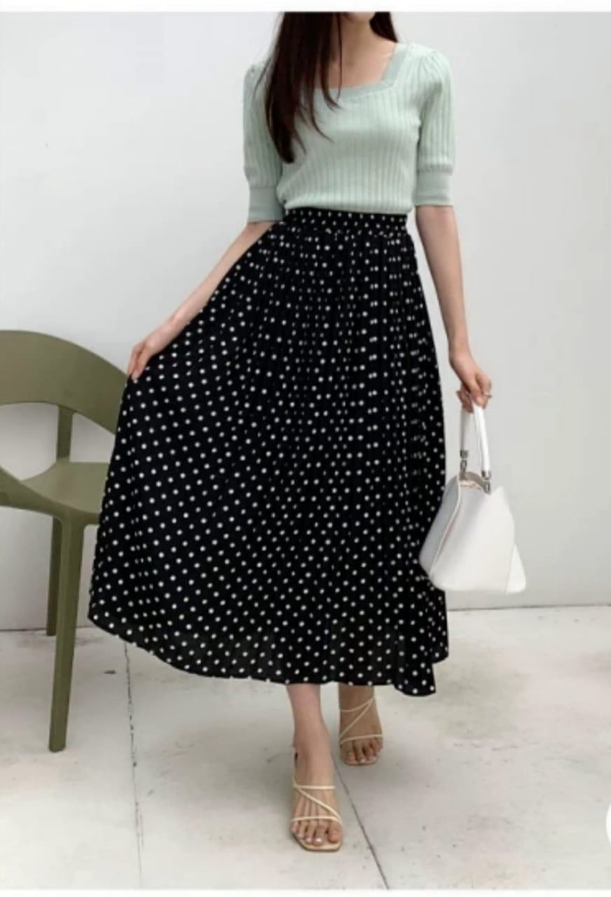 Black Polka dots Pleated Skirt