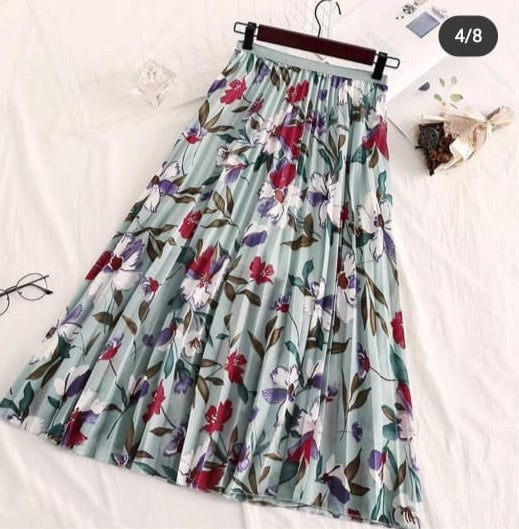 Cherry pleated skirt