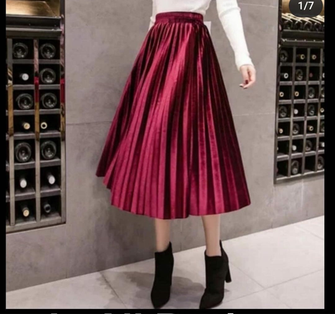 Chroma Metallic pleated skirt maroon